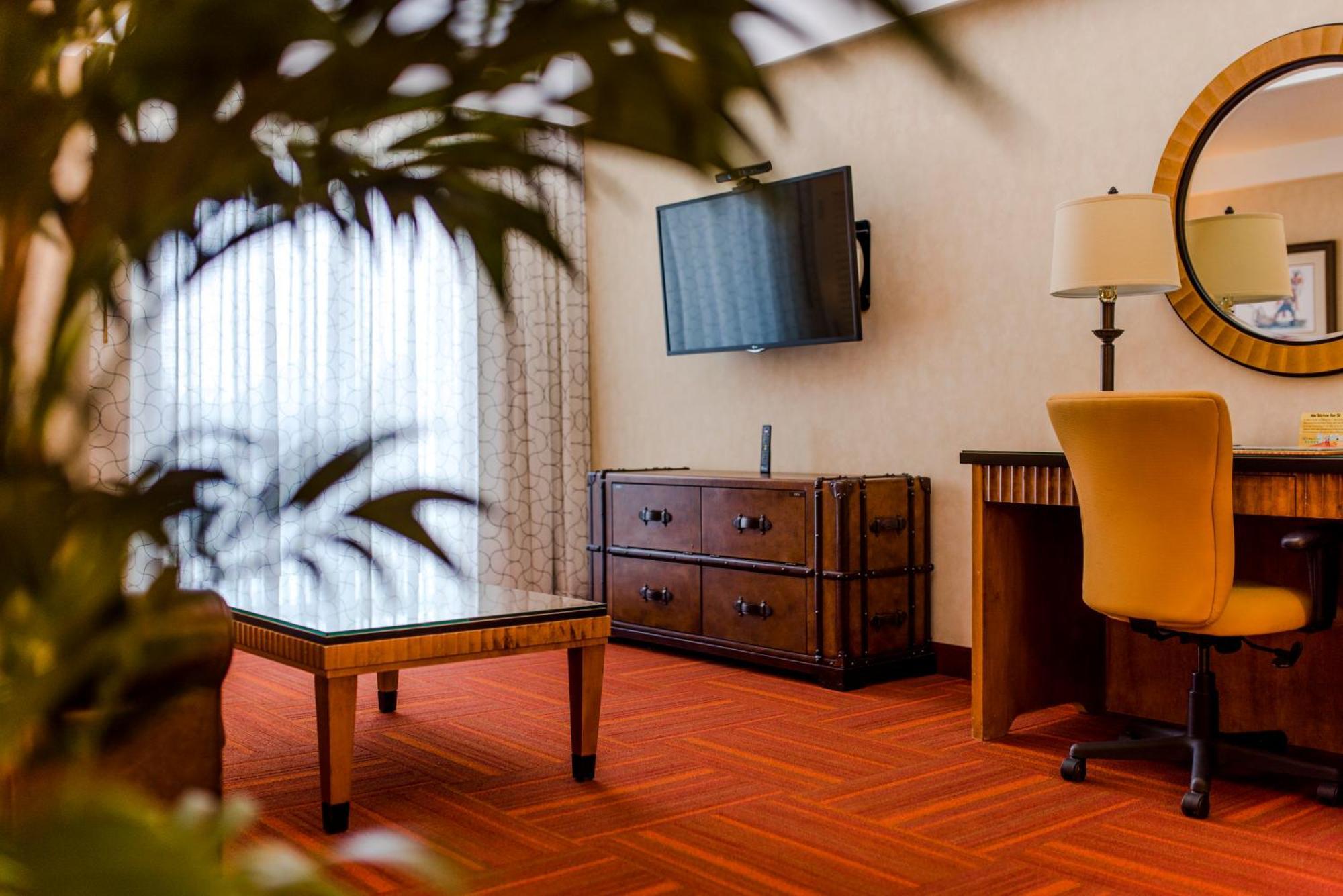 Howard Johnson By Wyndham Anaheim Hotel & Water Playground Экстерьер фото