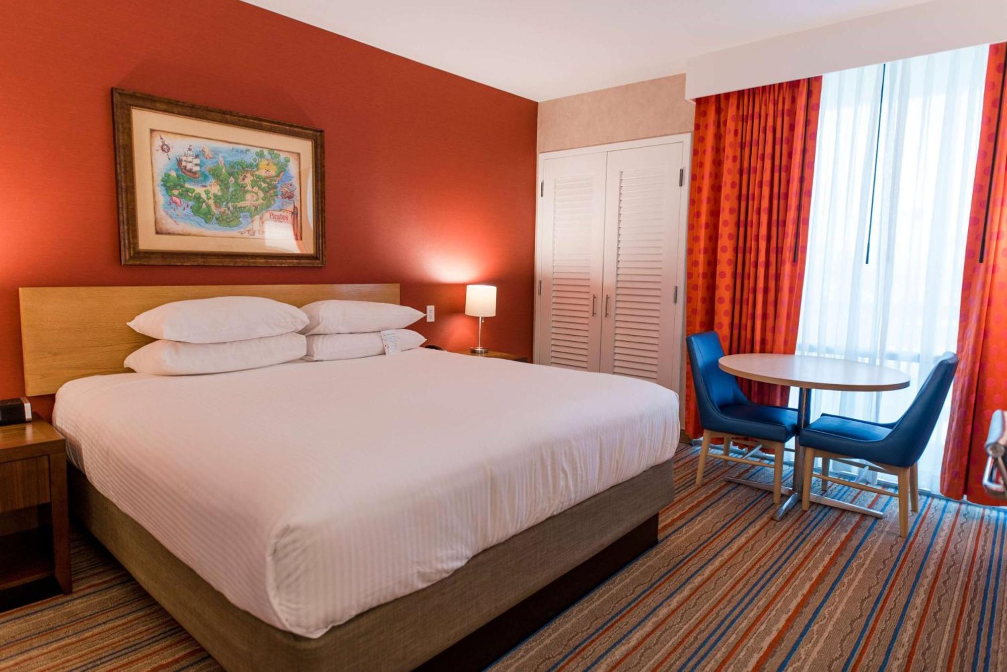 Howard Johnson By Wyndham Anaheim Hotel & Water Playground Экстерьер фото